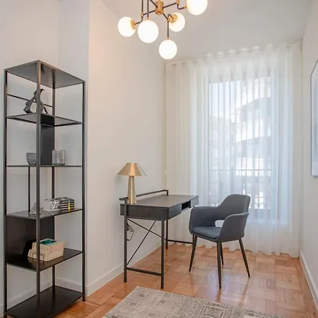 Liiiving In - Design Bright House Дом отдыха *