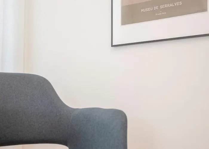 Liiiving In - Design Bright House