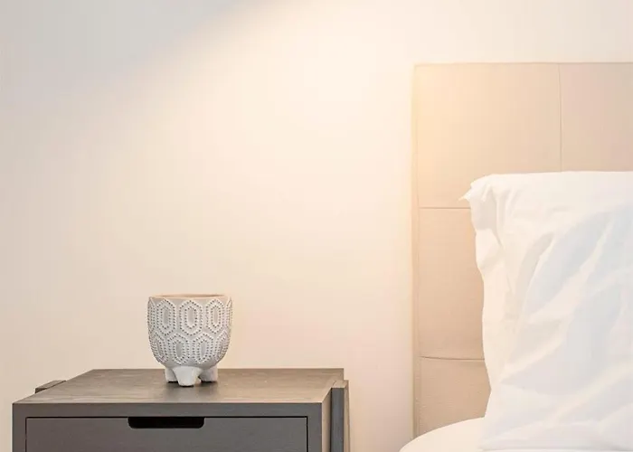 Liiiving In - Design Bright House