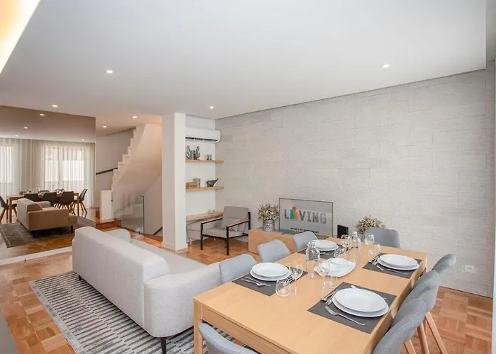 Liiiving In - Design Bright House * Oporto