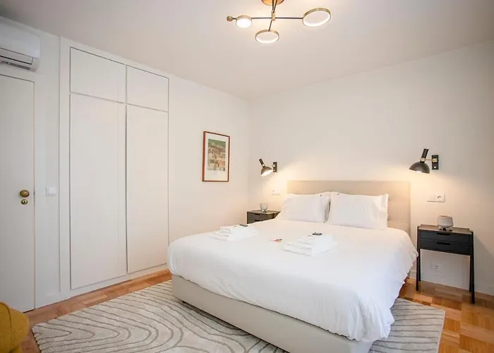 Liiiving In - Design Bright House * Oporto