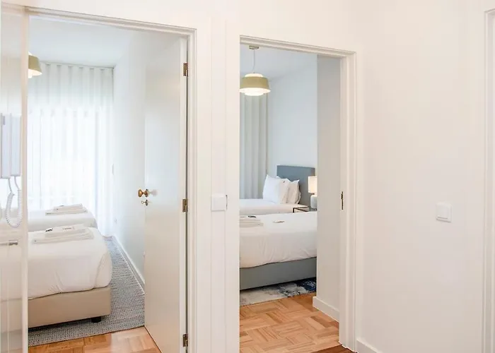 Liiiving In - Design Bright House * Oporto