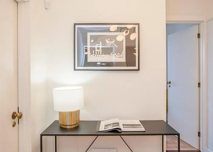 Liiiving In - Design Bright House * Oporto