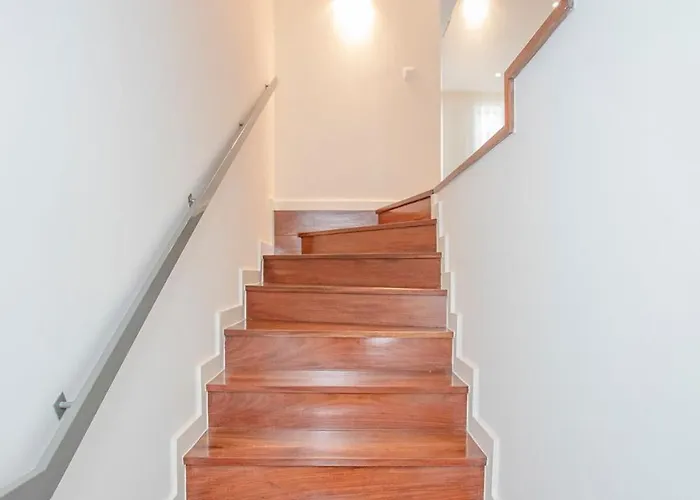 Liiiving In - Design Bright House Hébergement de vacances Oporto