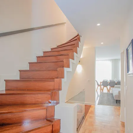 Liiiving In - Design Bright House Oporto