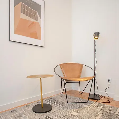 Liiiving In - Design Bright House * Oporto