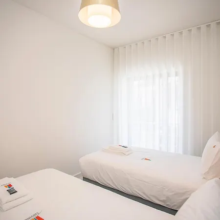 Liiiving In - Design Bright House * Oporto