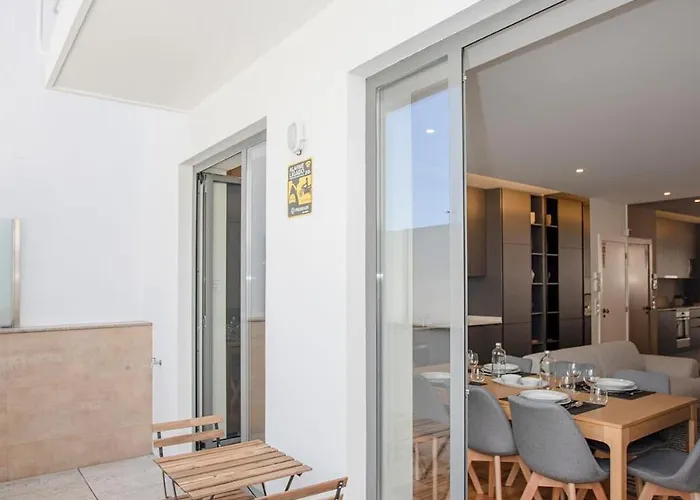 Liiiving In - Design Bright House Prázdninový dům Porto